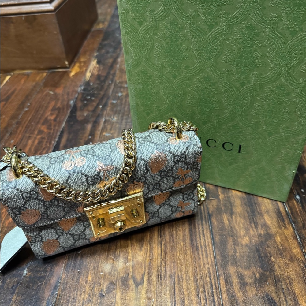 Gucci supreme strawberry cherry padlock shoulder purse gold